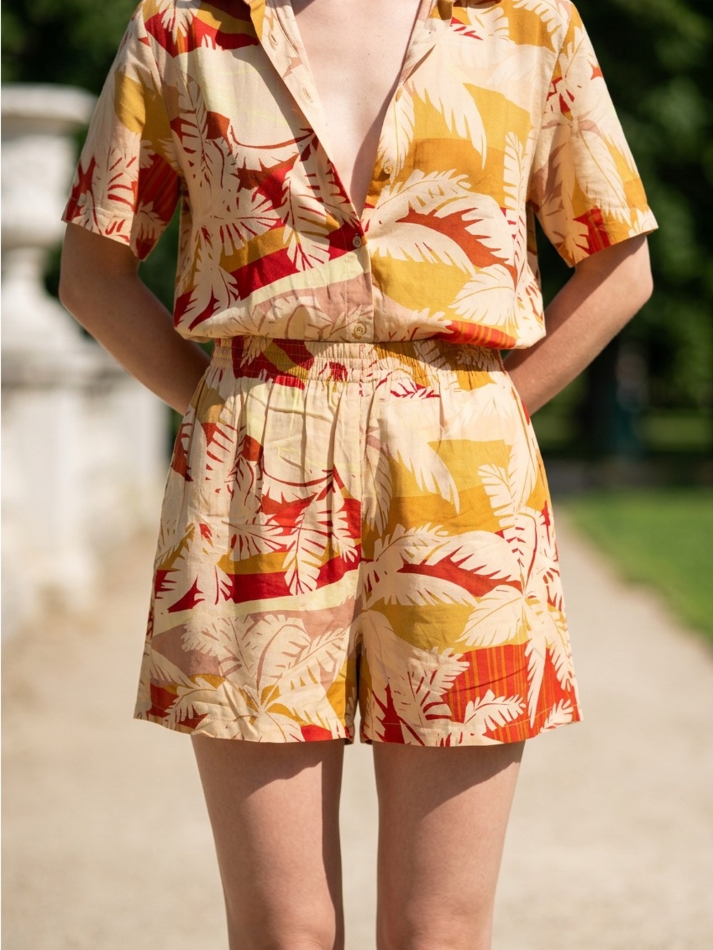 DR2 Womens Large Gold Red Tropical Paperbag Relaxed Shorts